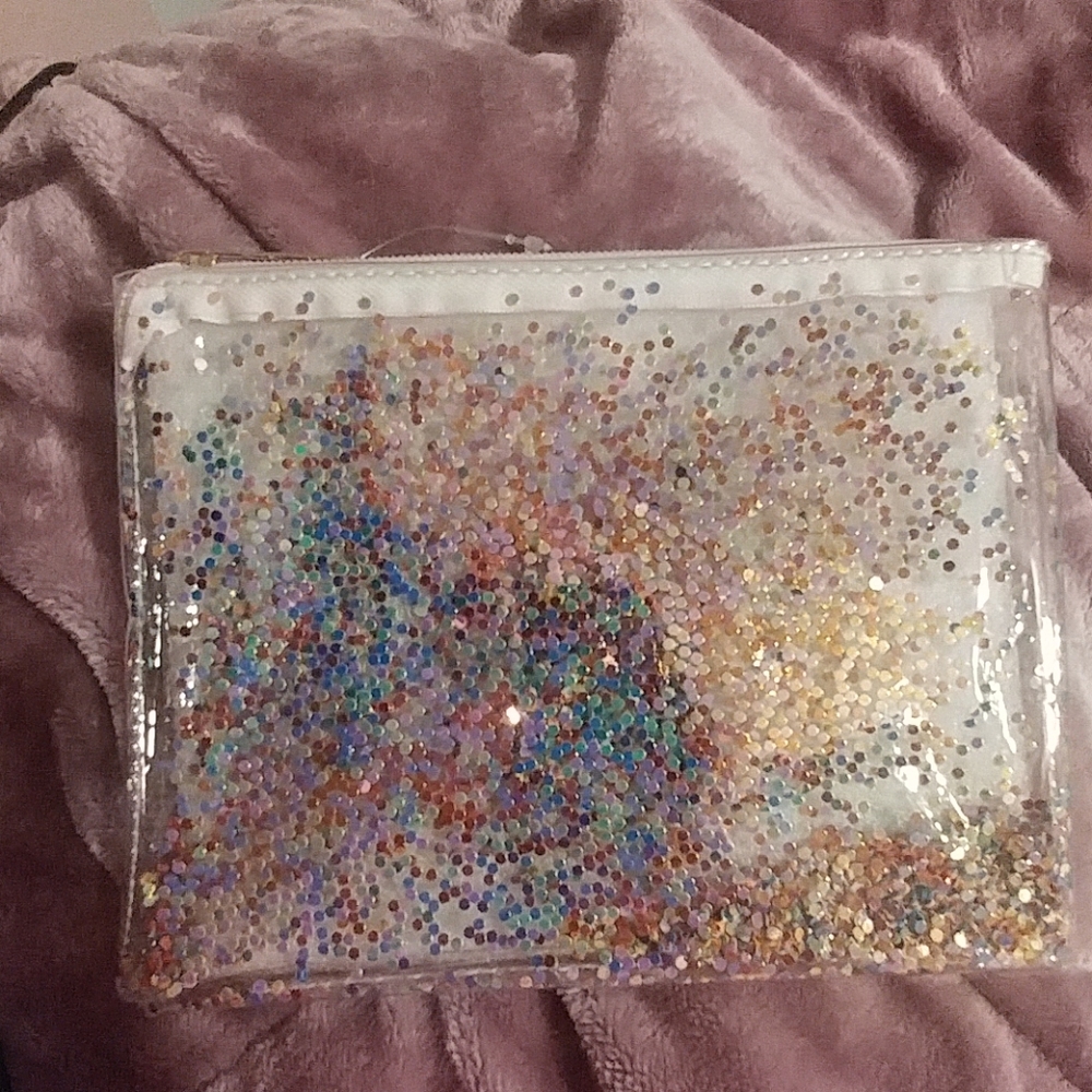 Make Up Pouch - image 1